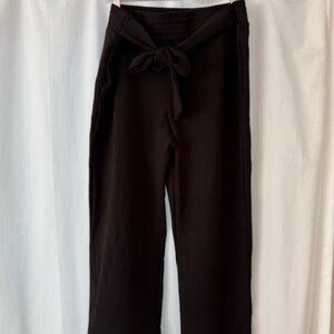 NWT - T TAHARI Wide Leg Crop Scuba Pants, Black,  - Size Medium